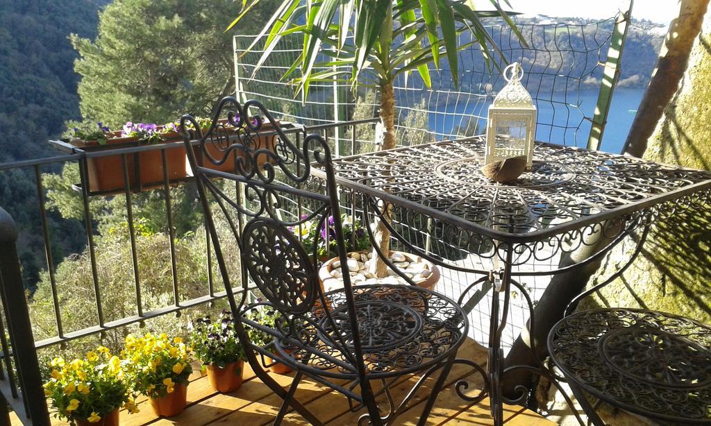 Vistalago Guesthouse Nemi Extérieur photo